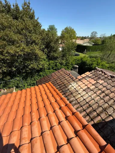 Démoussage de toiture avec hydrofuge sans javel à Cussac-Fort-Médoc, Bassin d'Arcachon, LSR HABITAT
